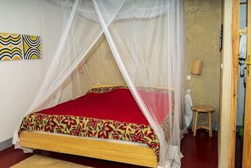 تختخواب و صبحانه Isange Paradise Resort