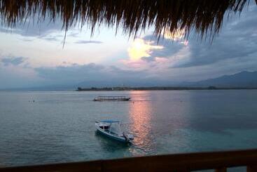 تختخواب و صبحانه The Mandana Villa Gili Air