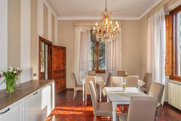 تختخواب و صبحانه Villa Ricci Suites