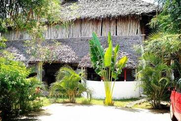 Diani Hostel