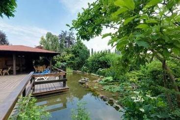 مسافرخانه Parc Hotel Casa Mia