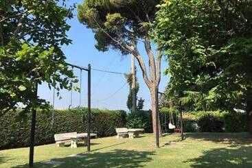 مسافرخانه Parc Hotel Casa Mia