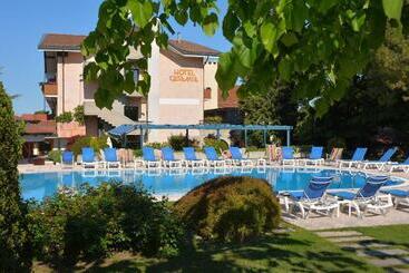 مسافرخانه Parc Hotel Casa Mia