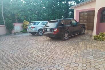 هتل Nass Lodge
