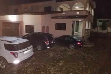 هتل Nass Lodge