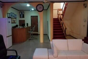 هتل Nass Lodge