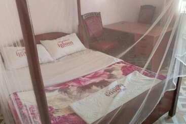 هتل Nkurmaut Igloos Resort