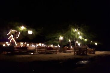 هتل Sandy Beach Bungalows
