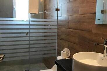 هتل Y Spa Posada Mirador