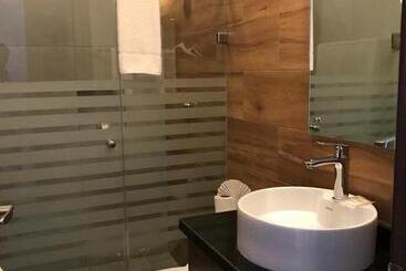 هتل Y Spa Posada Mirador