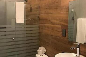 هتل Y Spa Posada Mirador