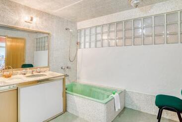 هتل Y Spa Posada Mirador
