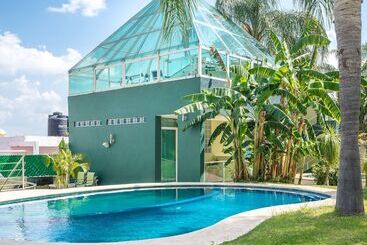 هتل Y Spa Posada Mirador