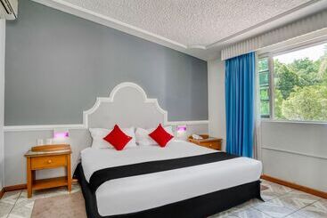 هتل Y Spa Posada Mirador