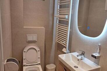 پانسیون Apartments & Rooms Mostar Story