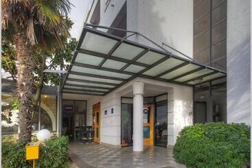 پانسیون Guest Accomodation Tamaris
