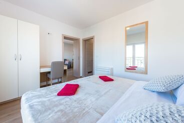 Apartments Rilovic, City And Sea View Apartments
