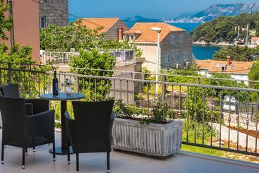 Apartments Rilovic, City And Sea View Apartments
