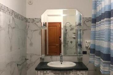 تختخواب و صبحانه Beauty House