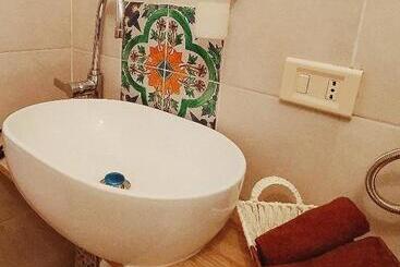 تختخواب و صبحانه Milazzo Port Rooms