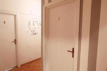 تختخواب و صبحانه Milazzo Port Rooms