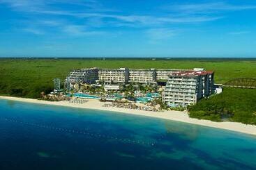 Dreams Natura Resort & Spa  All Inclusive