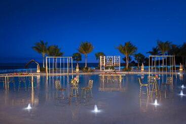 Dreams Natura Resort & Spa  All Inclusive
