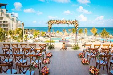 Dreams Natura Resort & Spa  All Inclusive