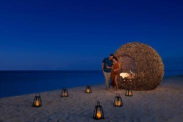 Dreams Natura Resort & Spa  All Inclusive