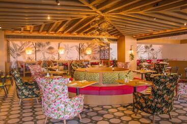 Dreams Natura Resort & Spa  All Inclusive
