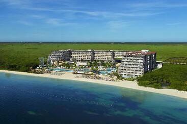 Dreams Natura Resort & Spa  All Inclusive