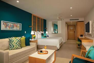 Dreams Natura Resort & Spa All Inclusive