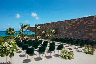 Dreams Natura Resort & Spa  All Inclusive