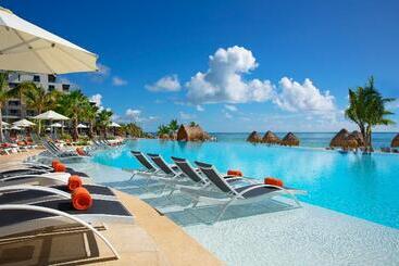 Dreams Natura Resort & Spa  All Inclusive