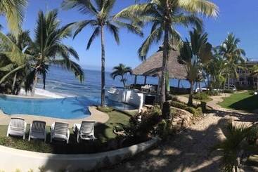 هتل Bungalows Lydia San Pancho