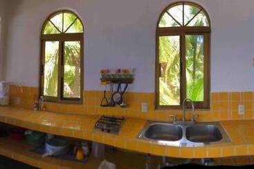 هتل Bungalows Lydia San Pancho