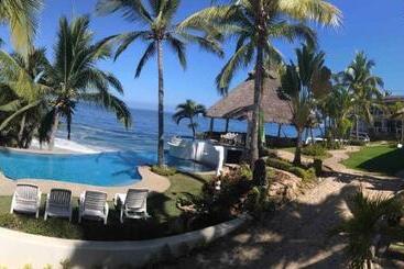 هتل Bungalows Lydia San Pancho