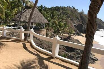 هتل Bungalows Lydia San Pancho