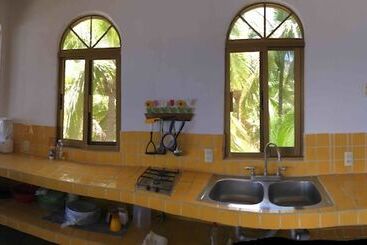هتل Bungalows Lydia San Pancho