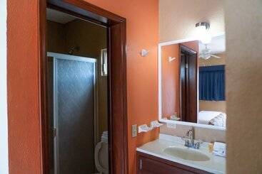 هتل Cactus Inn Los Cabos