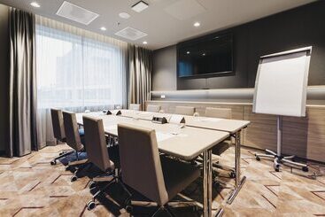 هتل Holiday Inn   Eindhoven Airport, An Ihg