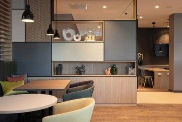 هتل Holiday Inn   Eindhoven Airport, An Ihg