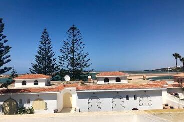 هتل Le Lagon Bleu Oualidia
