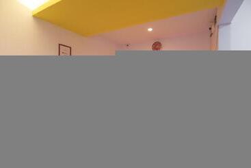 هتل Reddoorz Near Itc Mangga Dua