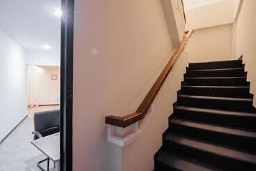 هتل Reddoorz Near Itc Mangga Dua