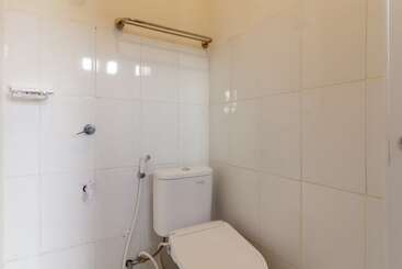 هتل Reddoorz Near Jalan Sudirman Padang