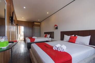 هتل Reddoorz Near Jalan Sudirman Padang