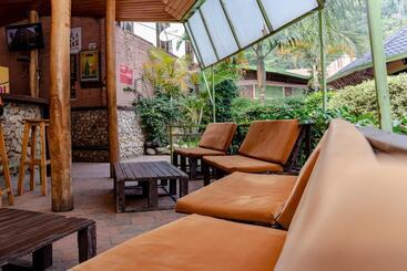 Sawa Sawa Motel