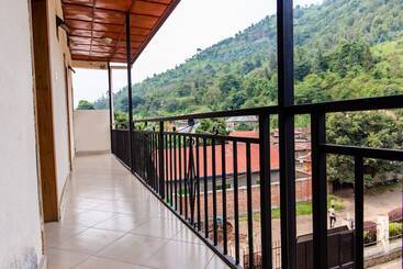 Sawa Sawa Motel