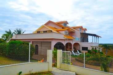 Villa Victoria